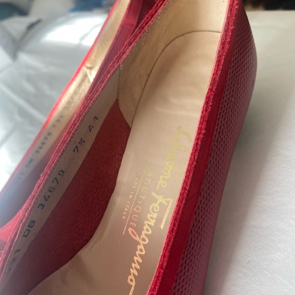 Salvatore Ferragamo vintage Red leatherWomen's Shoes with Bow Detail - Picture 9 of 12